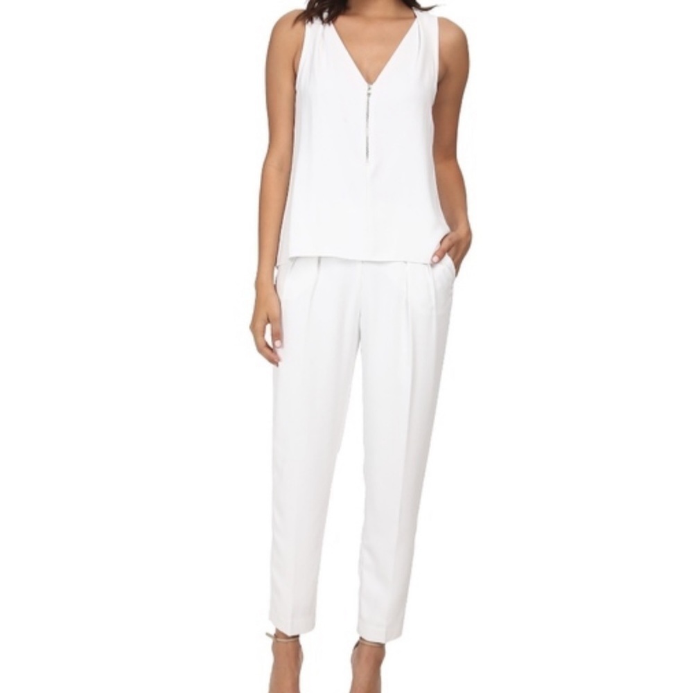 Trina Turk Banning White Crepe Jumpsuit V Neck Zipper Sleeveless White Size 6 - Picture 2 of 12